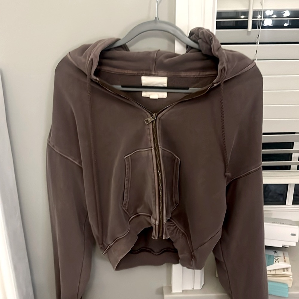 american eagle zip up hoodie